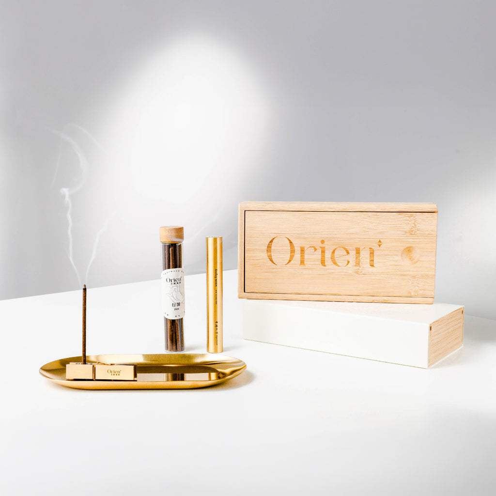 "Easy Pinch" Incense Gift Set -- Meditation Kit | Custom Bamboo Box | East-West Healing Set | Includes Natural Incense Sticks + Brass Clip + Alloy Tray | 5 Fragrances | Refreshing · Relaxed · Natural · Healing